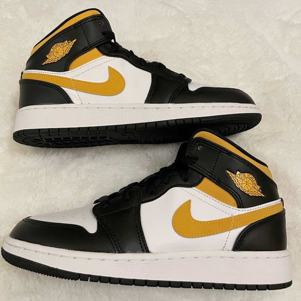 Nike Air Jordan 1 MID